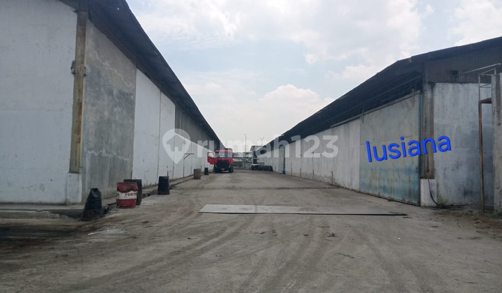 Warehouse for Rent 2000 Meters Near East Karawang Toll Road.