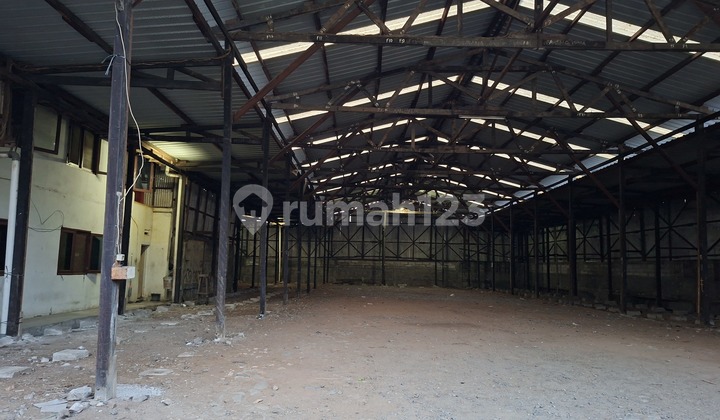 For Rent Large 1200 Square Meter Warehouse in Pinggir Besar, North Bekasi