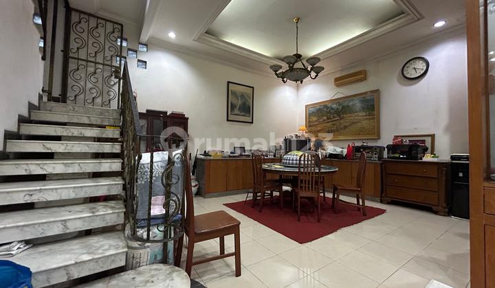 Rumah Di.muara Karang Shm Lokasi Strategis. 2