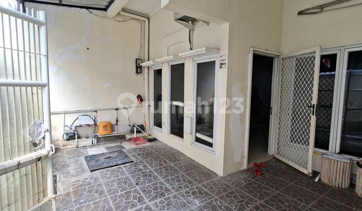 Dijual Rumah 1,5 Lantai Baru Di Renov Bangunan Bagus.bersih.shm. 2