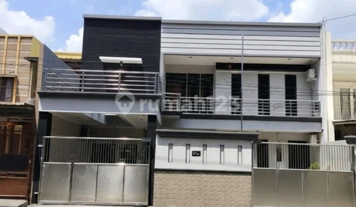 Jual Rumah 2,5 Lantai Shm Furnished Strategis SHM