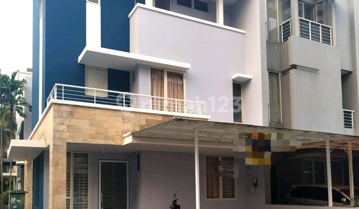 Rumah Murah 3 Lantai 