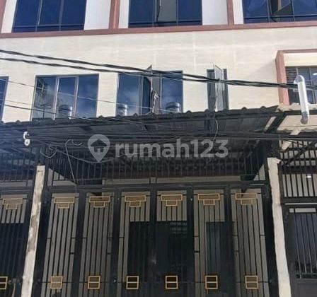Rumah Brand New,3 Lantai Cocok Untuk Usaha. Shm.lokasi Strategis. Rumah Brand New,3 Lantai Cocok Untuk Usaha. Shm.lokasi Strategis.