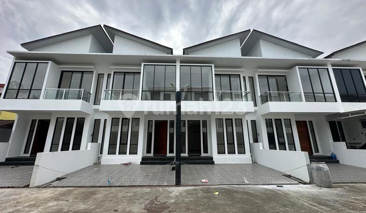 For Sale Premium Townhouse In a Secure Complex In the Center of Palembang City House