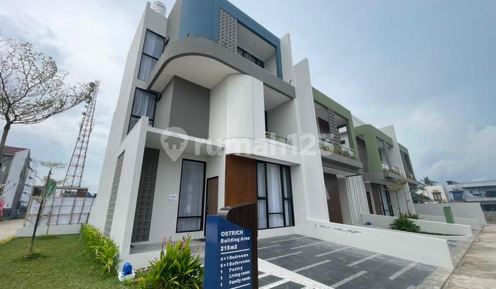 Dijual Rumah Mewah 3 Lantai Dalam Cluster Lokasi Pusat Kota Jalan Demang Lebar Daun