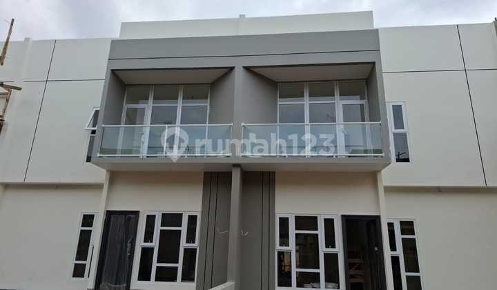DIJUAL TOWNHOUSE BARU FULL FURNISH DALAM KOMPLEK ONE GATE LOKASI SEKOJO PALEMBANG DIJUAL TOWNHOUSE BARU FULL FURNISH DALAM KOMPLEK ONE GATE LOKASI SEKOJO PALEMBANG