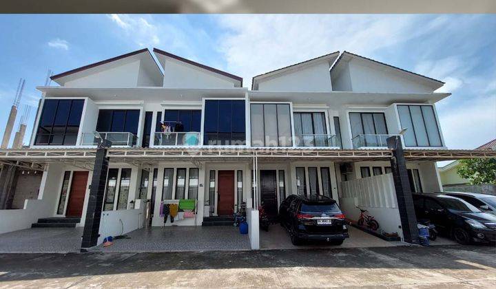 DIJUAL TOWNHOUSE BARU DALAM KOMPLEK ONE GATE LOKASI DEKAT PTC MALL 1