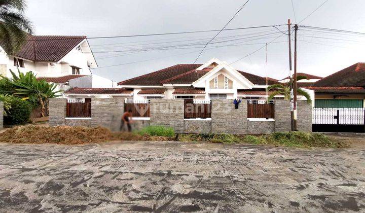 Disewakan rumah besar dalam komplek Bukit Sejahtera Poligon 1
