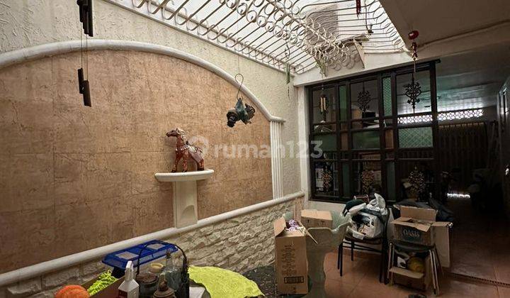 Dijual Rumah Strategis Komplek Elit Jalan Rajawali  2