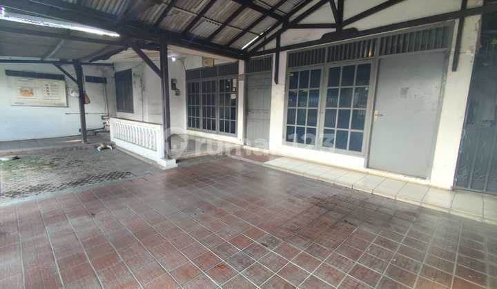 Rumah Dijual Cocok Utk Buka Usaha,dekat Campus,lokasi Sangat Strategis Dan Jalanan Lebar 3 Mobil Rumah Dijual Cocok Utk Buka Usaha,dekat Campus,lokasi Sangat Strategis Dan Jalanan Lebar 3 Mobil