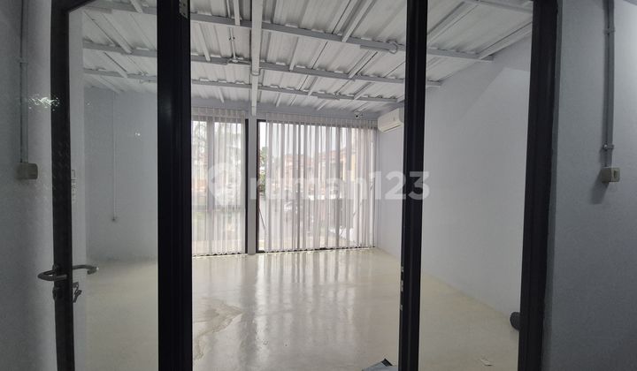 Mediterranean Hill Ivory Cluster House 2