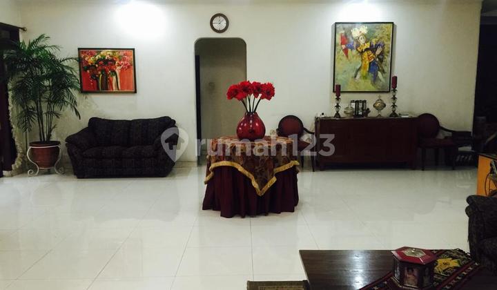 Flood-Free House and Strategic Location