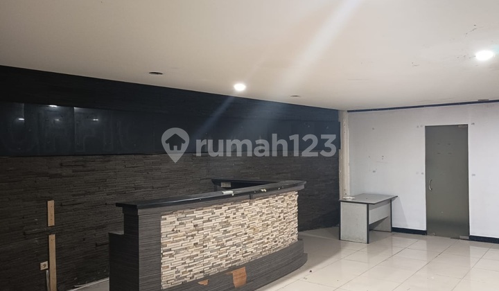 Ruang Usaha.yang Sangat Strategis Ruang Usaha.yang Sangat Strategis