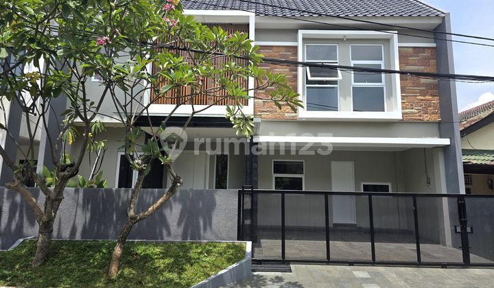 Rumah Baru 2 Lantai Kamar 5 di Sektor 9-Bintaro 2