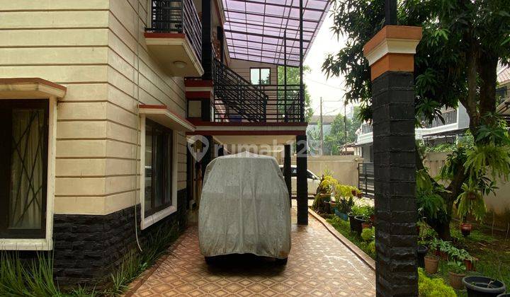 Rumah Bagus Hoek Halaman Luas D Jakarta Selatan 2