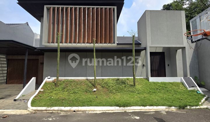 Rumah Mewah Tropical 2 Lantai di Sektor 9-Bintaro Rumah Mewah Tropical 2 Lantai di Sektor 9-Bintaro