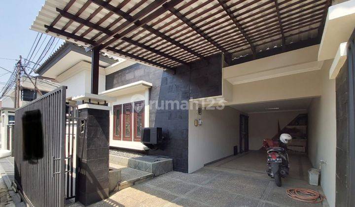 Rumah Hoek Hot Sale Sudah Renovasi Siap Huni Di Cipete  2