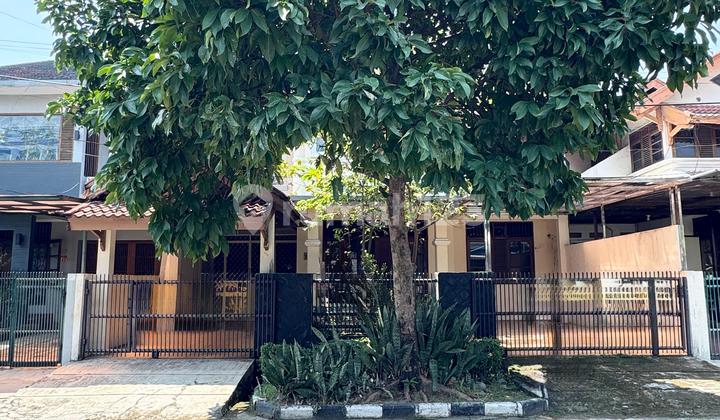 Rumah 2 Lantai Lokasi Bagus di Sektor 3 - Bintaro Rumah 2 Lantai Lokasi Bagus di Sektor 3 - Bintaro