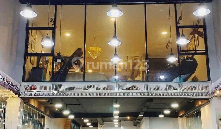 Ruko Tiga Lantai Bangunan Baru Zona Komersil di Pasar Rebo Jakarta Timur Ruko Tiga Lantai Bangunan Baru Zona Komersil di Pasar Rebo Jakarta Timur