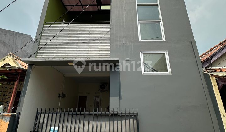 Rumah Murah Estetik 2 Lantai Strategis Bebas Banjir di Cakung Jakarta Timur