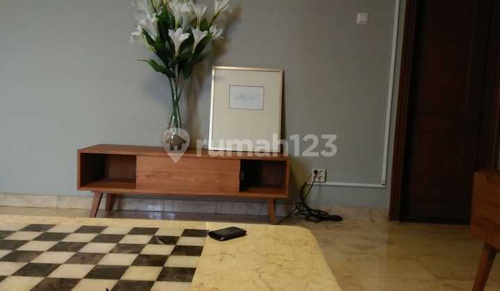 Apartemen Slipi 4BR Furnished Letak Strategis di Pusat Kota di Slipi Jakarta Barat 2
