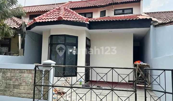 Rumah 2 Lantai Bebas Banjir Dekat Stasiun LRT Jatibening Pondok Gede Bekasi