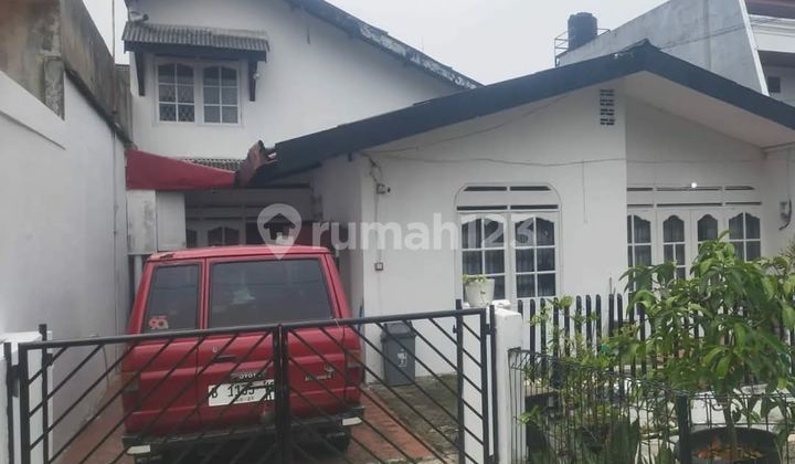 Semi-Furnished Flood-Free House in Cipondoh Tangerang 2