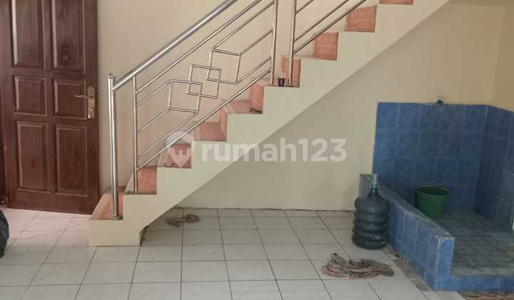 Affordable 2-Story House Hook Position in Penggilingan Cakung East Jakarta Affordable 2-Story House Hook Position in Penggilingan Cakung East Jakarta