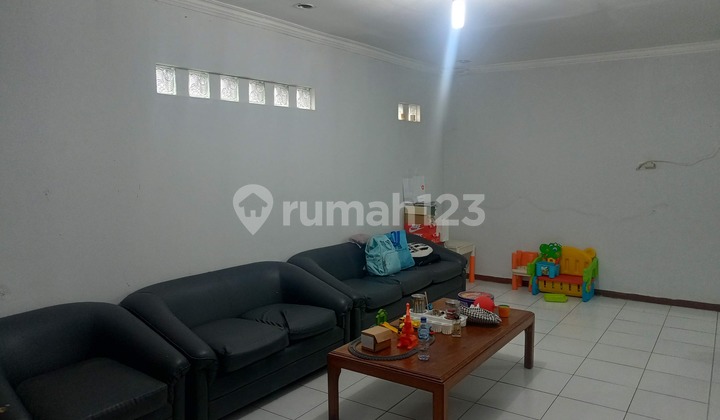 Rumah 2 Lantai Bebas Banjir di Pondok Bambu Jakarta Timur 2