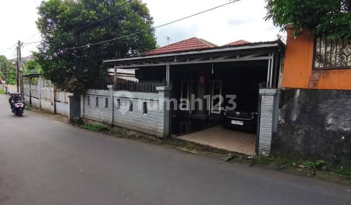 Rumah Murah Pinggir Jalan Dekat Kampus Ui Cocok untuk Usaha di Beji Tanah Baru Depok