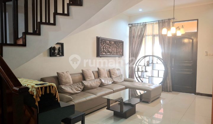 Rumah Bagus 2 Lantai Furnished Bebas Banjir di Bintaro Tangerang Selatan Rumah Bagus 2 Lantai Furnished Bebas Banjir di Bintaro Tangerang Selatan