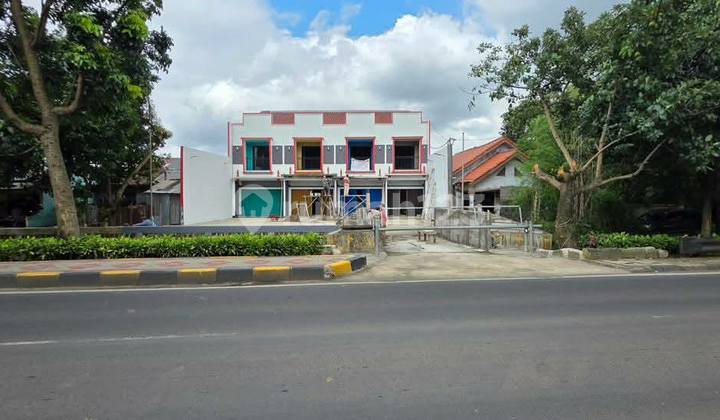 Ruko Murah 2 Lantai Bangunan Baru Strategis Pinggir Jalan untuk Kantor atau Toko di Jagakarsa Jakarta Selatan