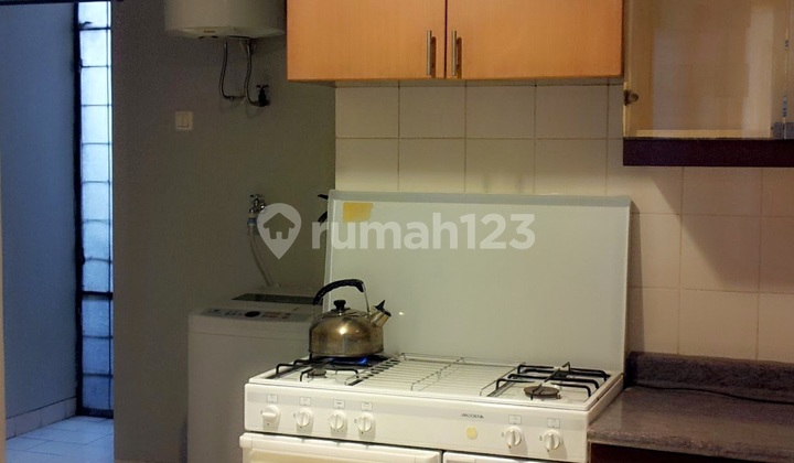 Apartemen Slipi 4BR Furnished Letak Strategis di Pusat Kota di Slipi Jakarta Barat