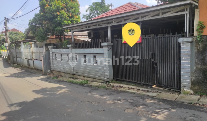 Rumah Murah Pinggir Jalan Dekat Kampus Ui Cocok untuk Usaha di Beji Tanah Baru Depok