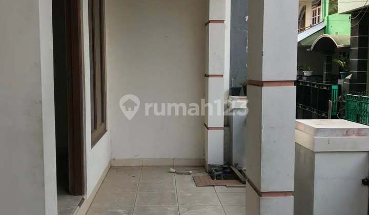 Affordable 2-Story Strategic House Near Cakung Station in Duta Kranji, Bintara, West Bekasi. 2