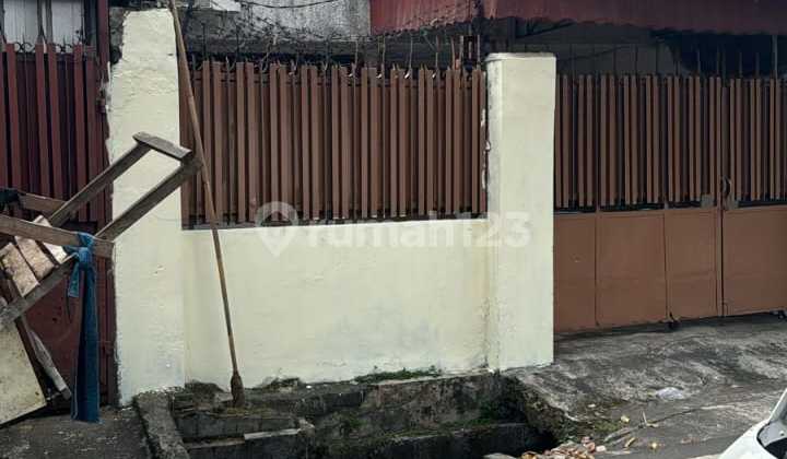 Rumah Murah Dua Lantai Strategis Pinggir Jalan di Kramat Senen Jakarta Pusat Rumah Murah Dua Lantai Strategis Pinggir Jalan di Kramat Senen Jakarta Pusat