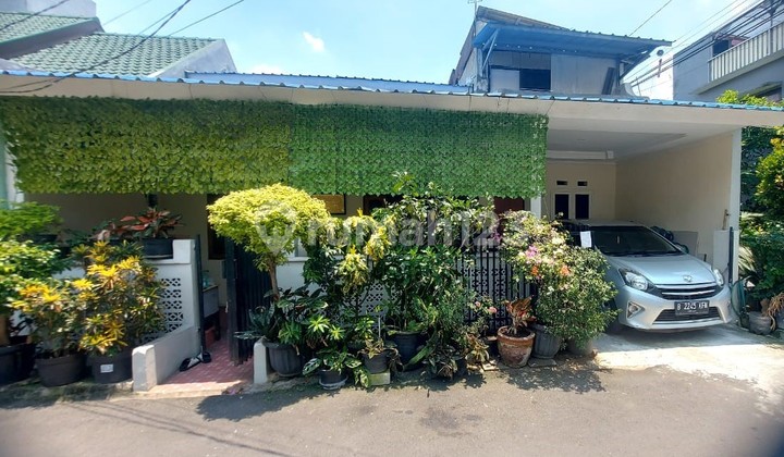 Rumah Murah dan Warung Usaha Posisi Hook Bebas Banjir di Pondok Kelapa Jakarta Timur Rumah Murah dan Warung Usaha Posisi Hook Bebas Banjir di Pondok Kelapa Jakarta Timur
