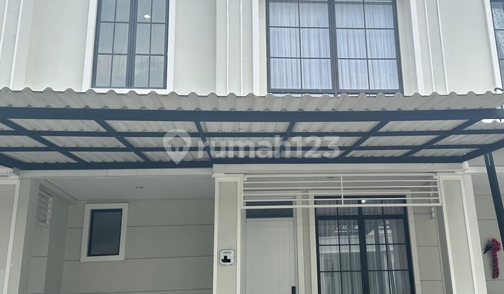 Rumah Bagus Dua Lantai Semi Furnished di Cikupa Tangerang Banten 1