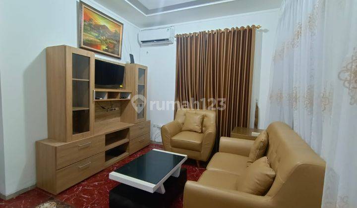 Rumah 2 Lantai Full Furnished Posisi Hook di Perumahan Emerald Land Cibinong 1