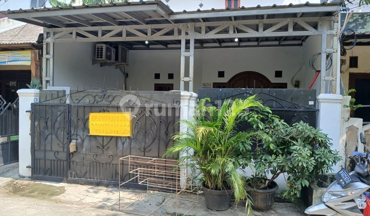 Rumah Dua Lantai Bangunan Baru Bebas Banjir Dekat Sumarecon dan Stasiun di Bekasi Utara Jawa Barat 1