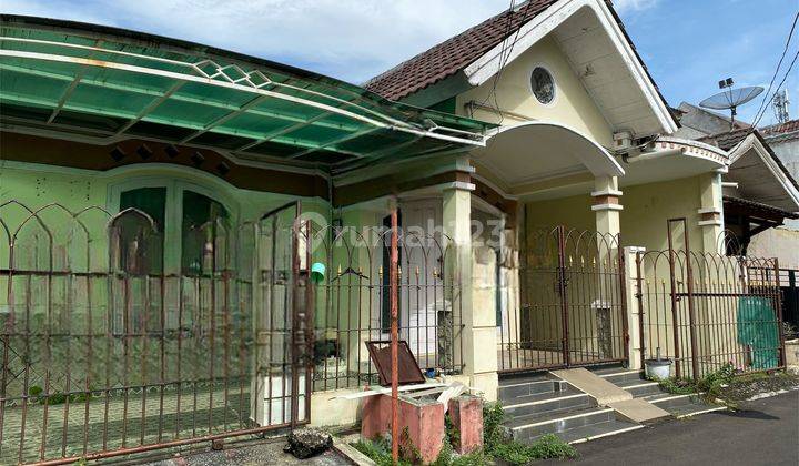 Disewakan Rumah Hoek Dan Luas Di Taman Harapan Baru Bekasi 1