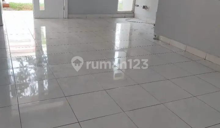 For Rent: Spacious Ready-to-Occupy House in Palm Cluster, Summarecon Bekasi For Rent: Spacious Ready-to-Occupy House in Palm Cluster, Summarecon Bekasi