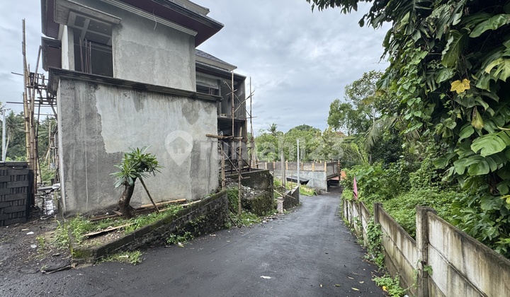 Tanah Kosong Lingkungan Villa di Area Gerih Blumbungan Abiansemal