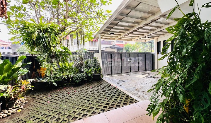 Modern House in Puri Cinere – Strategic & Comfortable for the Modern Family! Modern House in Puri Cinere – Strategic & Comfortable for the Modern Family!