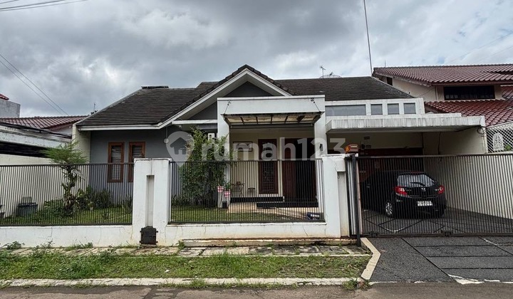 Dijual Rumah Mewah di Komplek Cinere