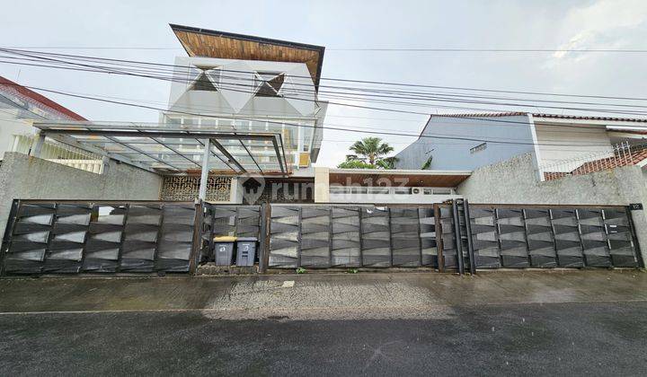 Turun Harga!! Rumah Bagus Dan Seni, Lokasi Strategis 1