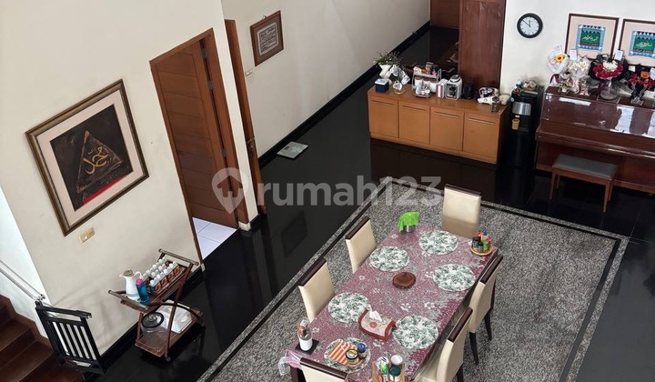 Dijual Rumah Mewah di Komplek Cinere 2