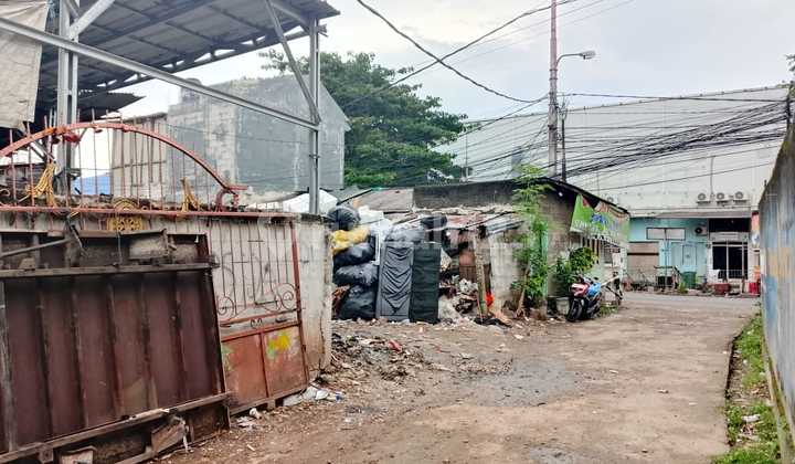 Land for Rent in Cinere. Strategic Location