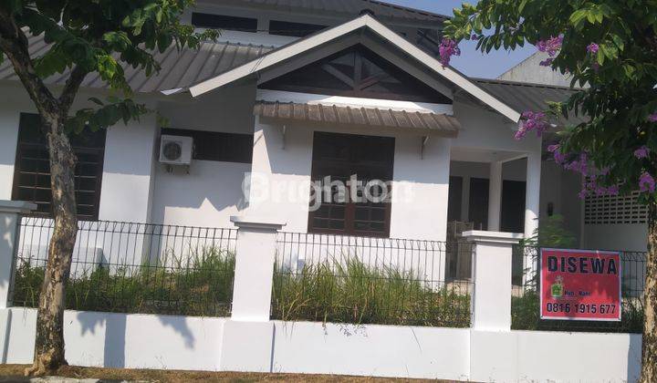 Tinggal dirumah yang luas dan tenang pilihan banyak orang.... 2