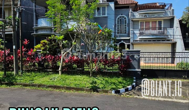 Rumah Mewah Plus Kolam Renang Di Dieng Malang
